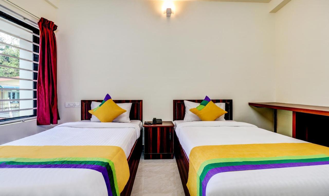Itsy Hotels Rain Tulsi Stayz, Palarivattom Junction Kochi 외부 사진