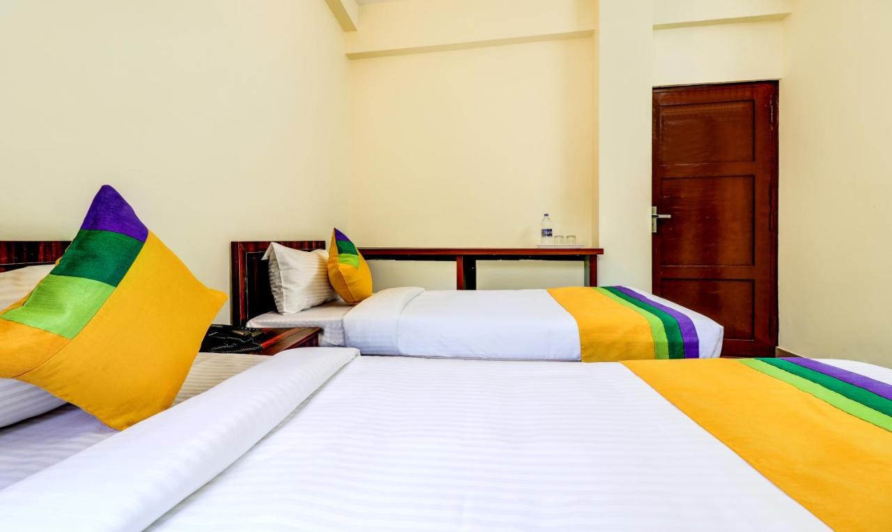 Itsy Hotels Rain Tulsi Stayz, Palarivattom Junction Kochi 외부 사진