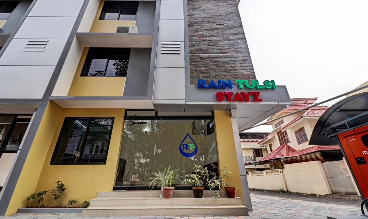 Itsy Hotels Rain Tulsi Stayz, Palarivattom Junction Kochi 외부 사진
