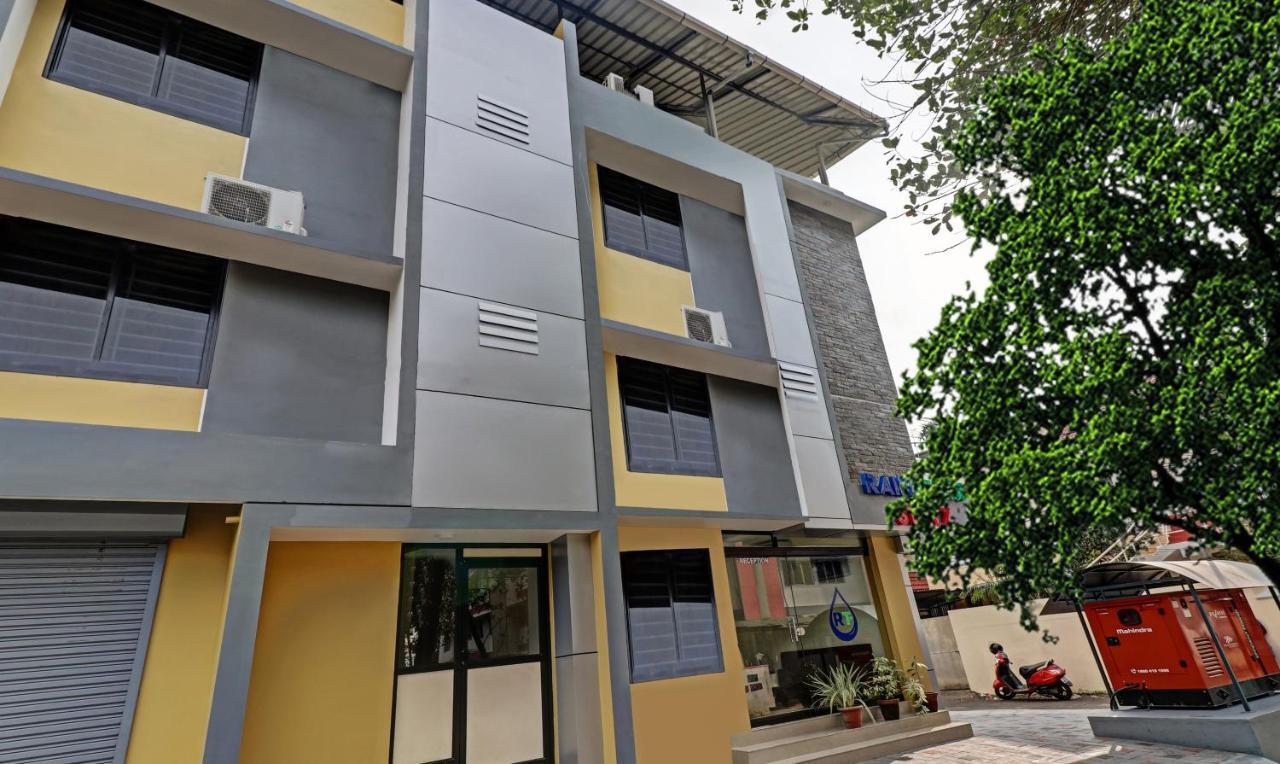 Itsy Hotels Rain Tulsi Stayz, Palarivattom Junction Kochi 외부 사진